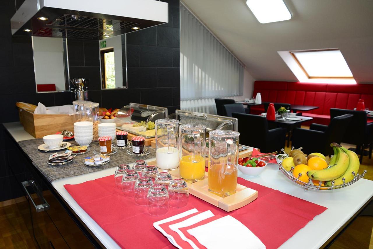 Residence Am Weinberg / Travellers Hotelbetriebs Gmbh ซัสบาควัลเดิน ภายนอก รูปภาพ