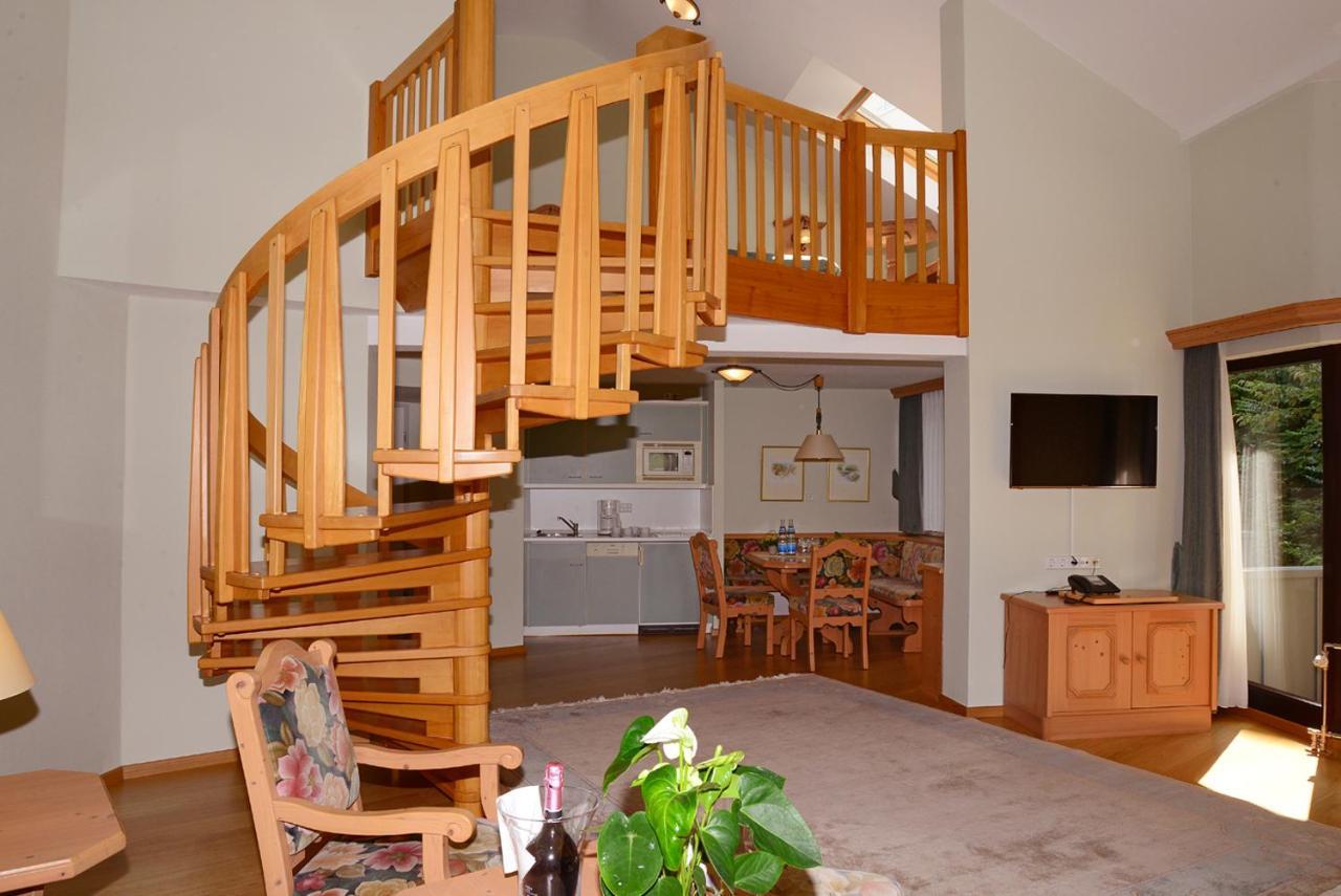 Residence Am Weinberg / Travellers Hotelbetriebs Gmbh ซัสบาควัลเดิน ภายนอก รูปภาพ